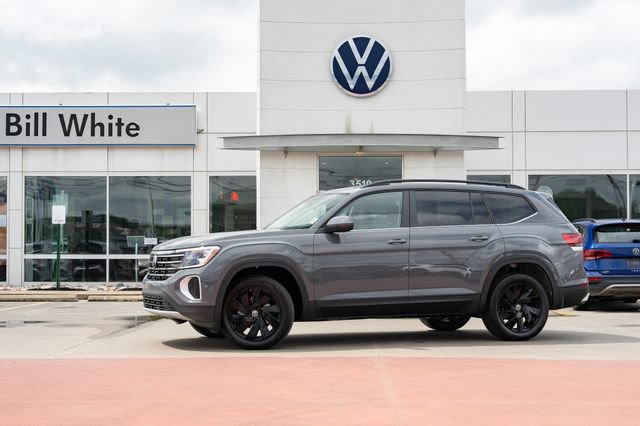 New 2026 Volkswagen Atlas SE FWD image 1