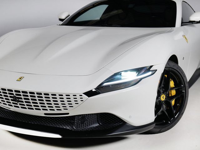 Used 2022 Ferrari Roma RWD image 28