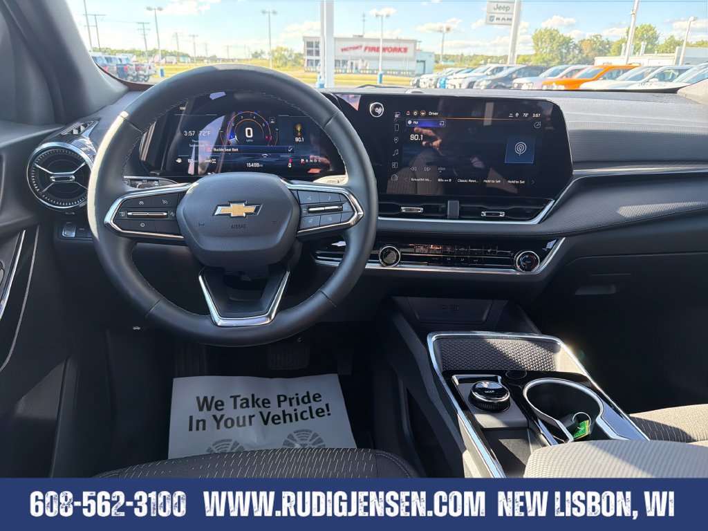 Used 2026 Chevrolet Equinox LT AWD/4WD image 13