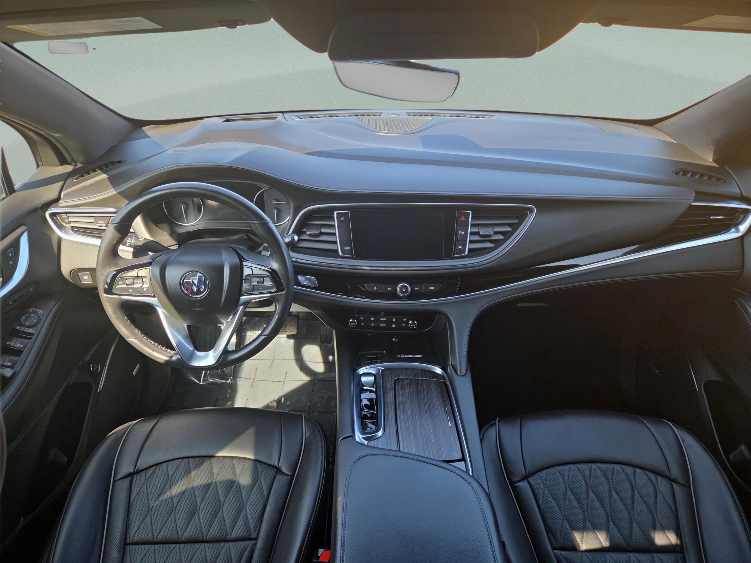 Used 2022 Buick Enclave Avenir w/ Avenir Technology Package image 10