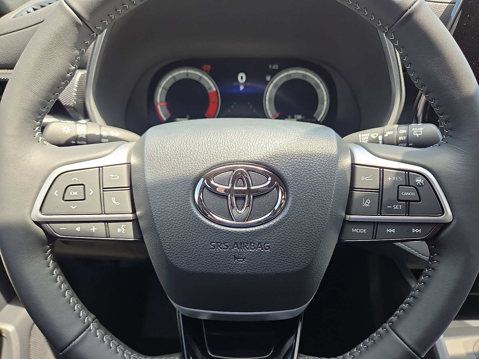 New 2026 Toyota Highlander XSE AWD/4WD image 14