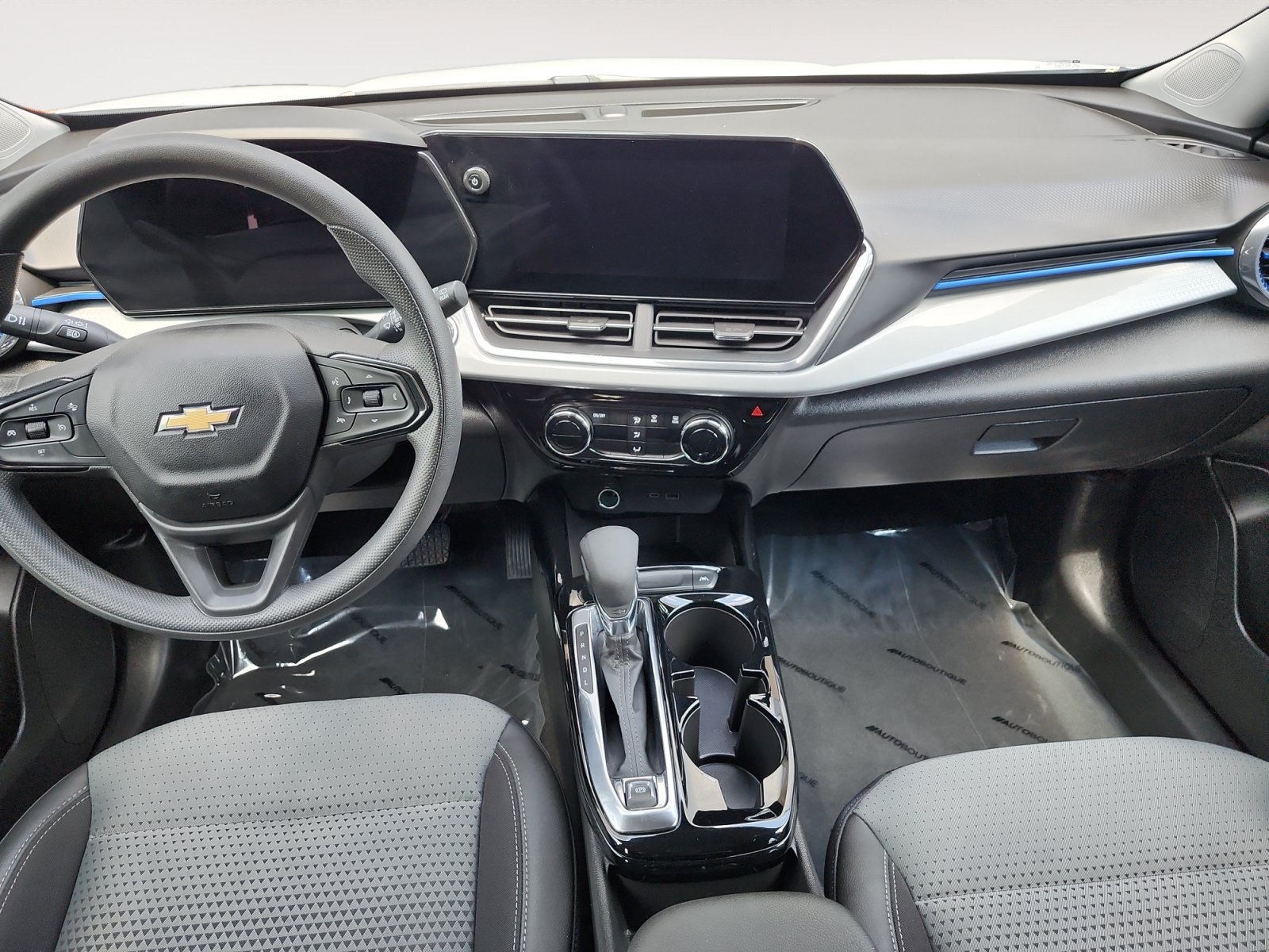 Used 2026 Chevrolet Trax LT FWD image 12