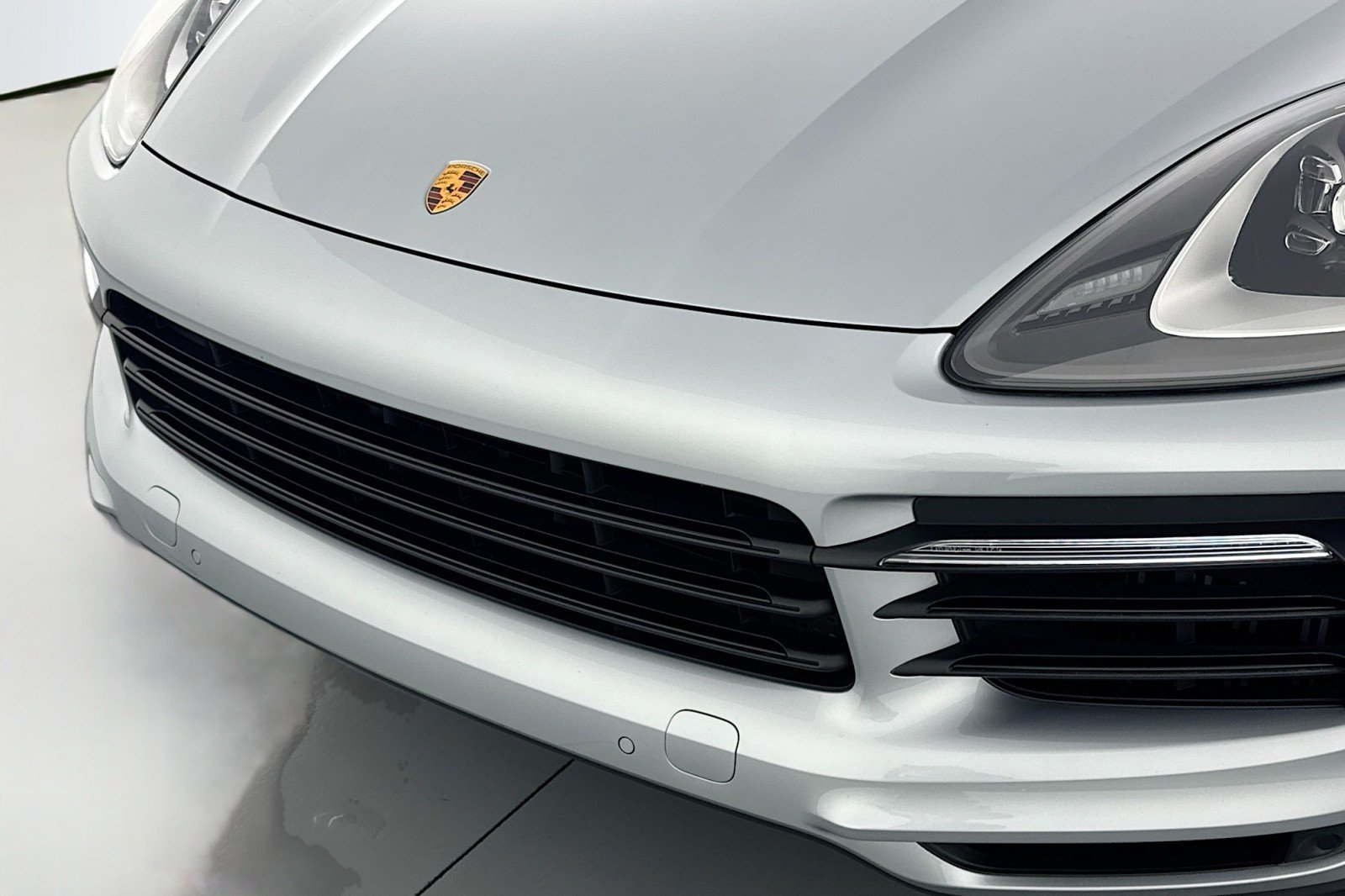 Used 2023 Porsche Cayenne Platinum Edition AWD/4WD image 12