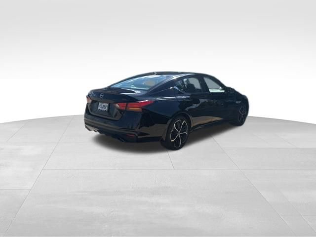 Used 2024 Nissan Altima 2.5 SR image 8