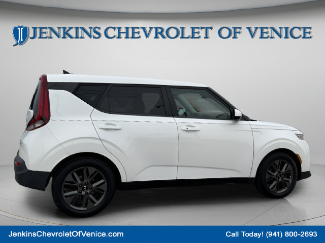 Used 2022 Kia Soul EX FWD image 4