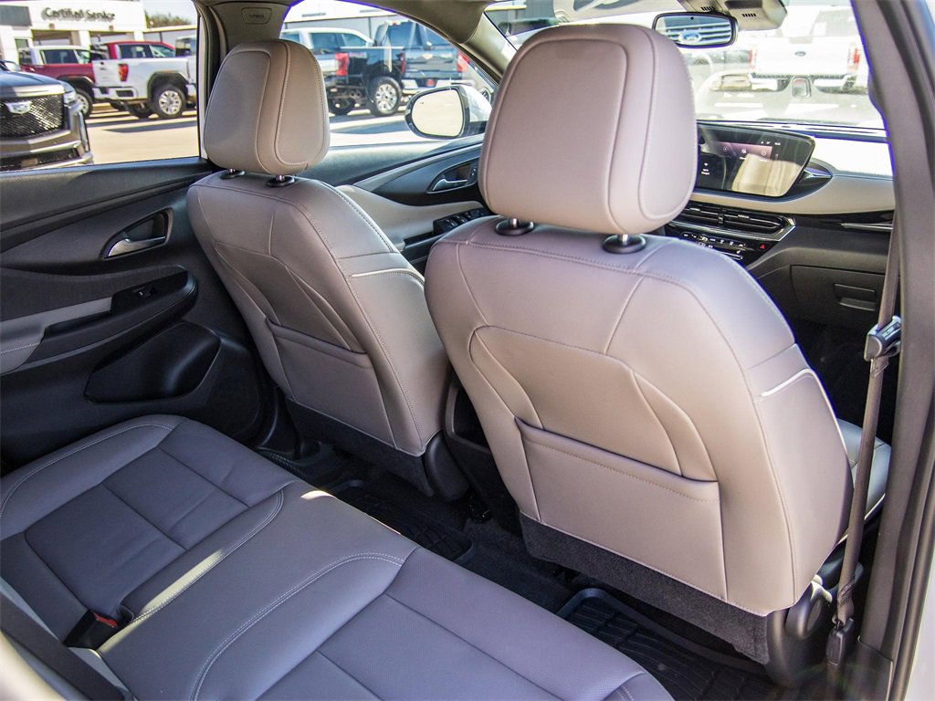 Certified 2025 Buick Envista Avenir image 22