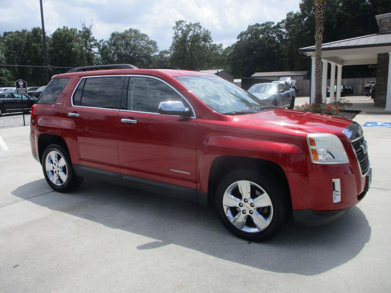 Used 2014 GMC Terrain SLE w/ Chrome Package FWD image 9