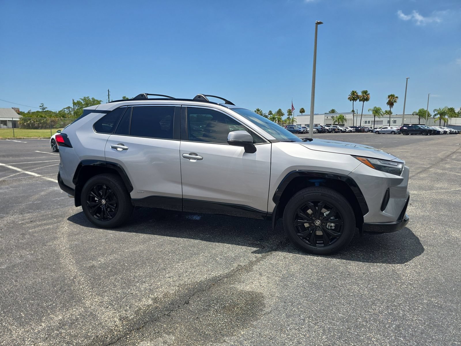 Used 2024 Toyota RAV4 SE AWD/4WD image 2