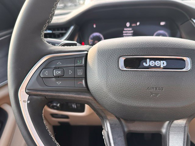 Used 2025 Jeep Grand Cherokee L Limited w/ Luxury Tech Group II AWD/4WD image 22