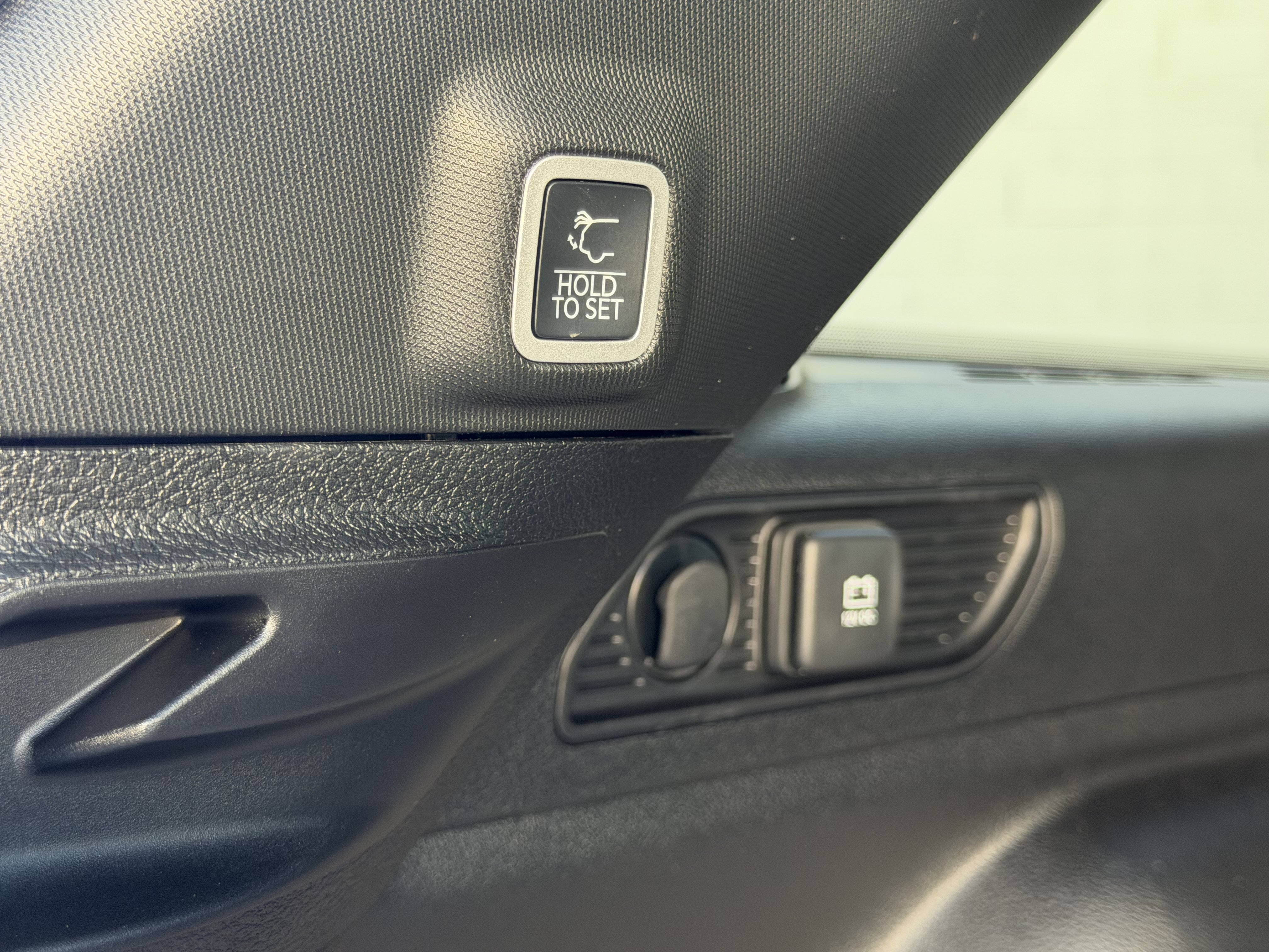 New 2026 Jeep Grand Cherokee Altitude RWD image 17