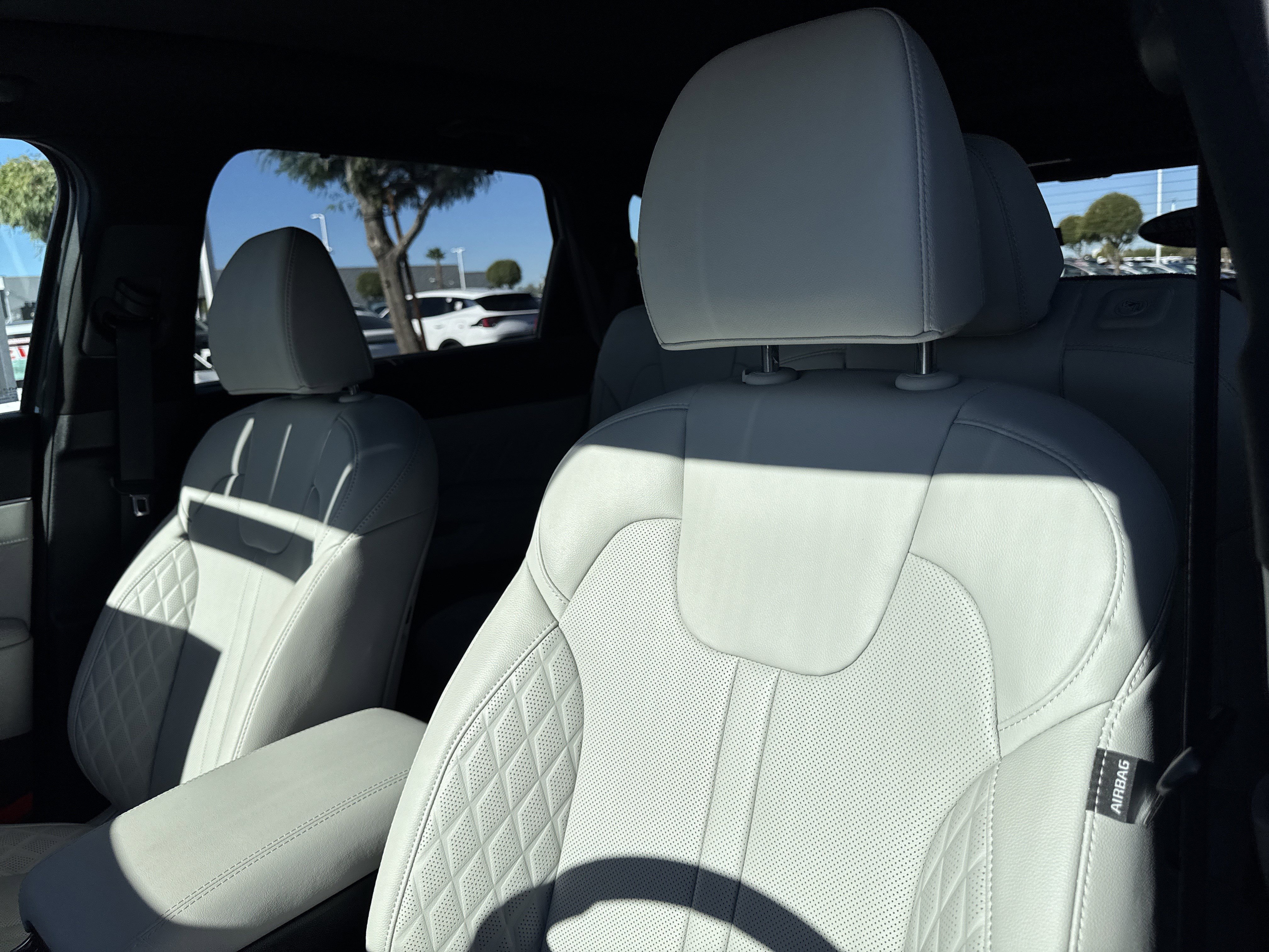 Certified 2025 Kia Sorento SX Prestige image 16