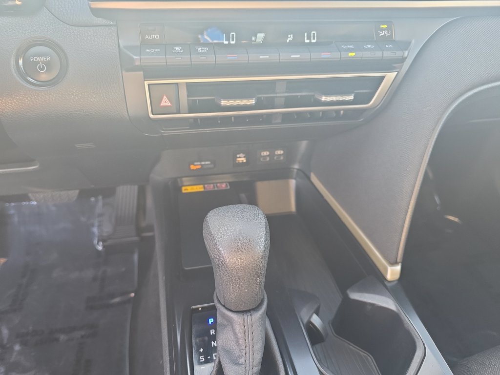 Used 2025 Toyota Camry LE FWD image 18