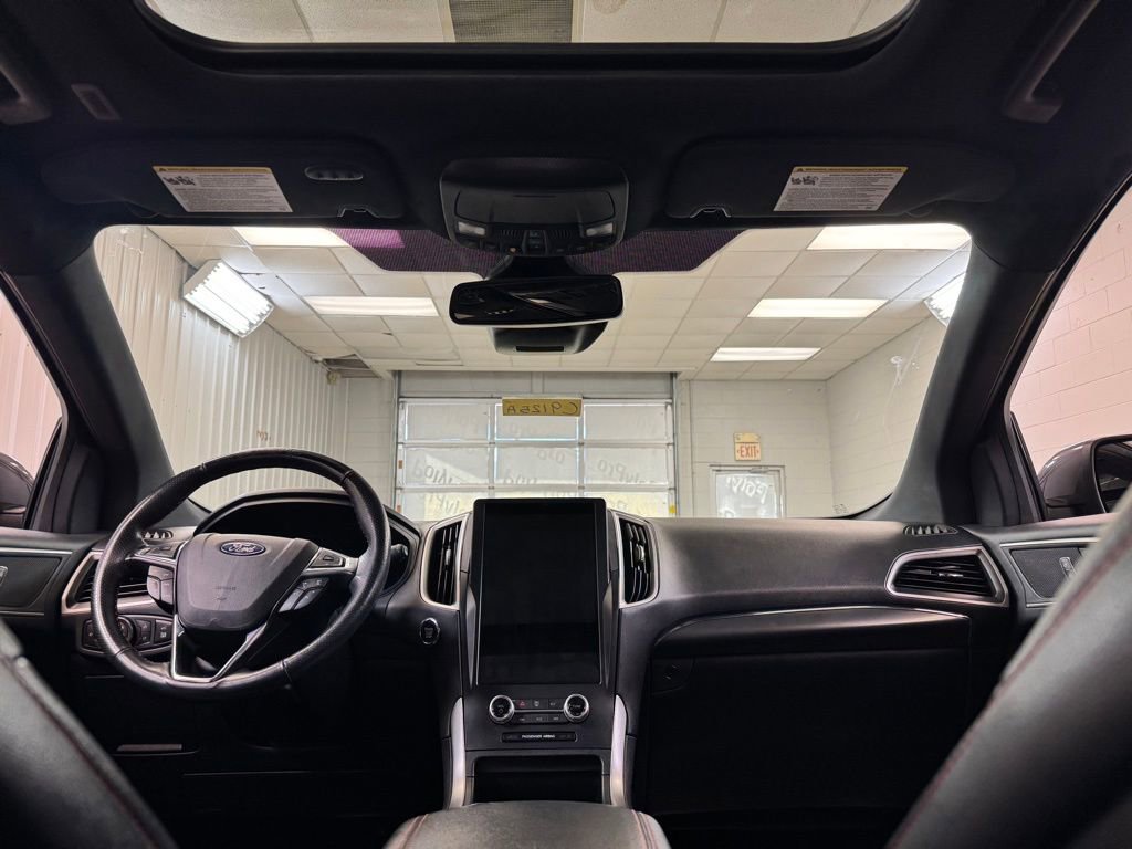 Used 2022 Ford Edge ST-Line w/ Class II Trailer Tow Package AWD/4WD image 21