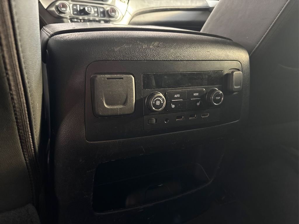 Used 2019 Chevrolet Tahoe LT w/ LT Signature Package image 39