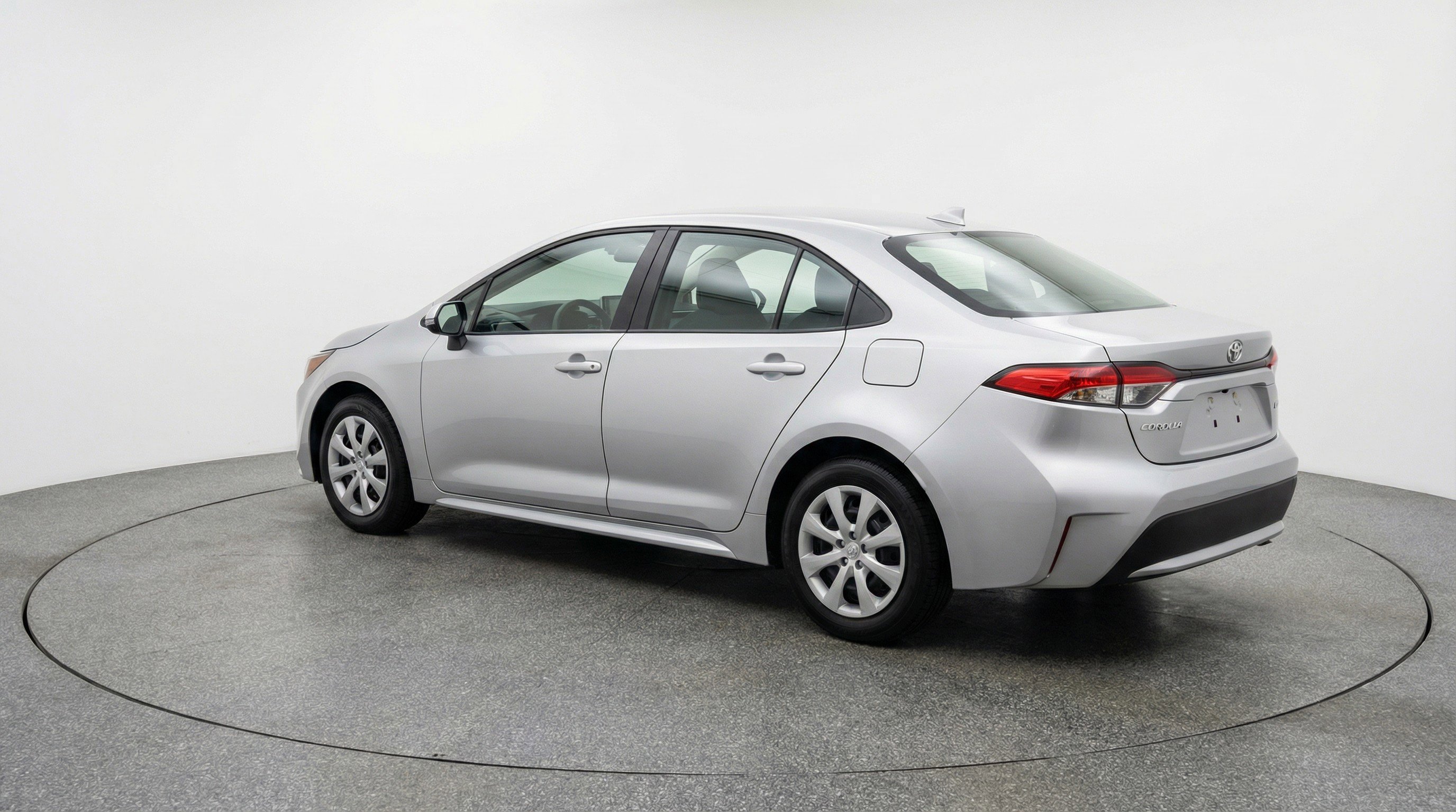 Used 2025 Toyota Corolla LE FWD image 6