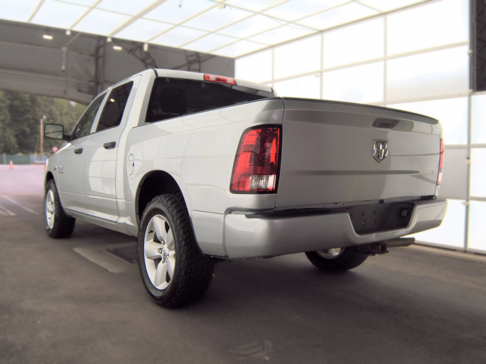 Used 2018 RAM 1500 Express w/ Express Value Package RWD image 6
