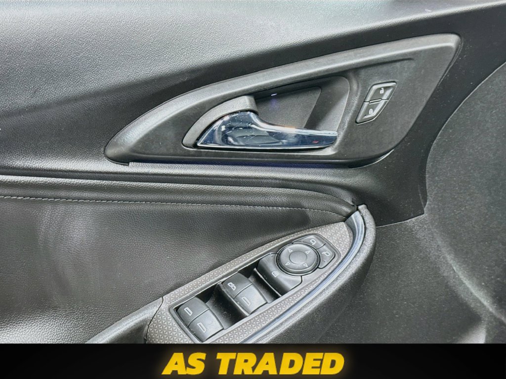 Used 2018 Chevrolet Malibu LT w/ Leather Package FWD image 19