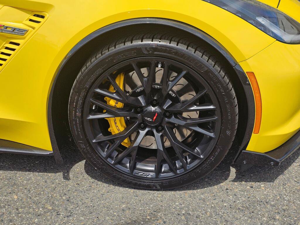 Used 2016 Chevrolet Corvette Z06 w/ 3LZ Preferred Equipment Group RWD image 14