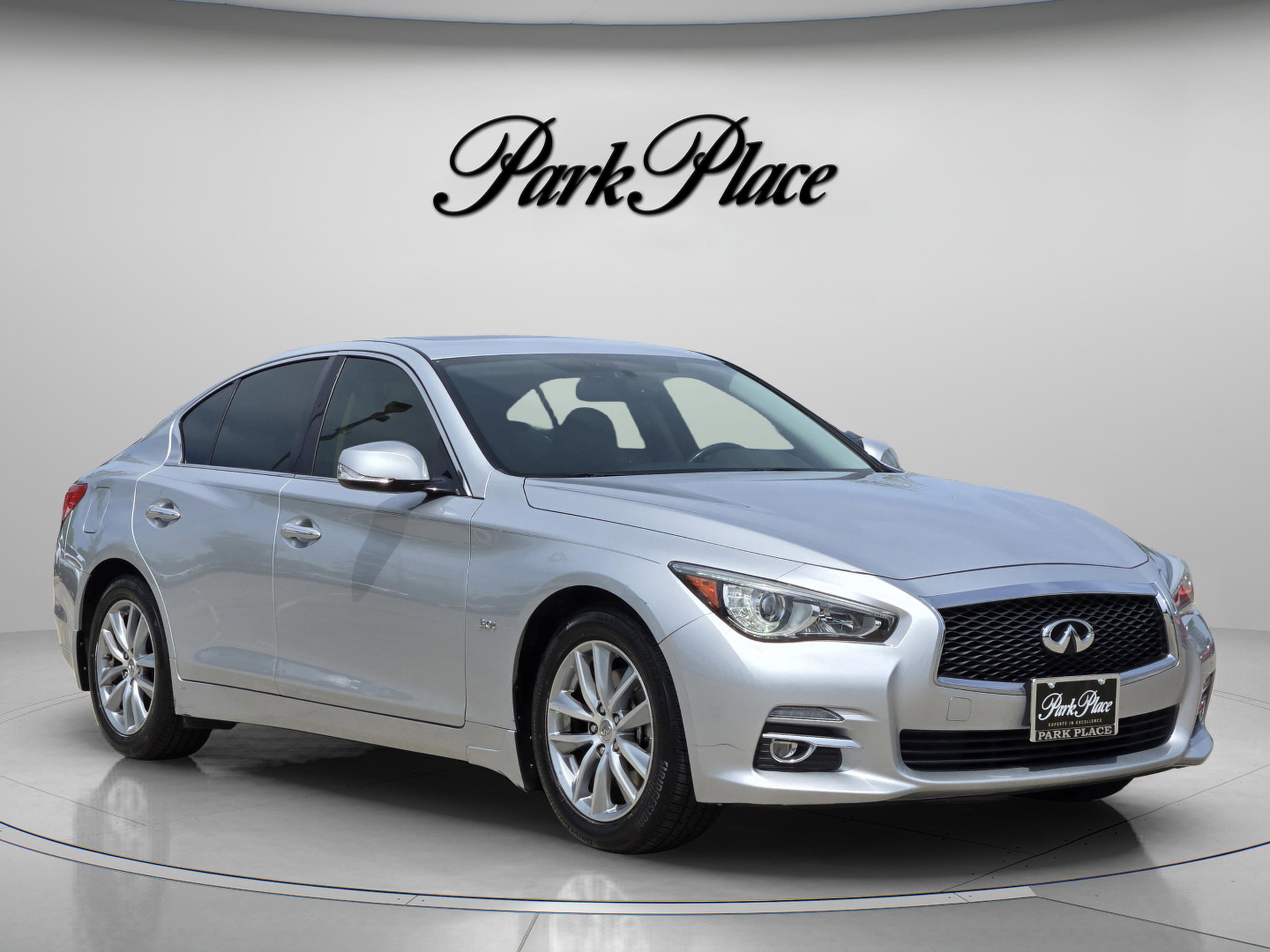 Used 2017 INFINITI Q50 3.0t Premium w/ 3.0T Premium Plus Package image 5