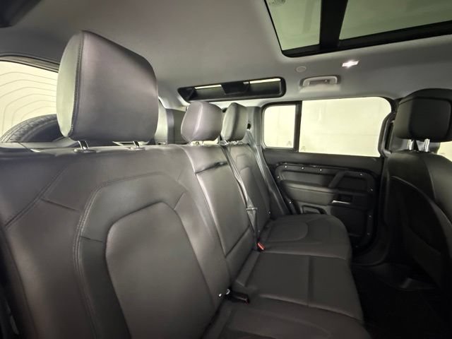 Certified 2025 Land Rover Defender 110 S AWD/4WD image 31
