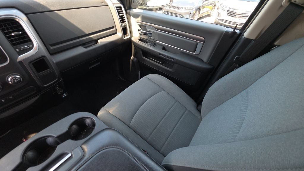 Used 2021 RAM 1500 Classic SLT AWD/4WD image 28