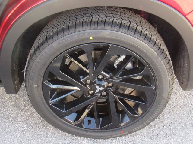 New 2025 Mitsubishi Outlander SEL Black Edition image 8