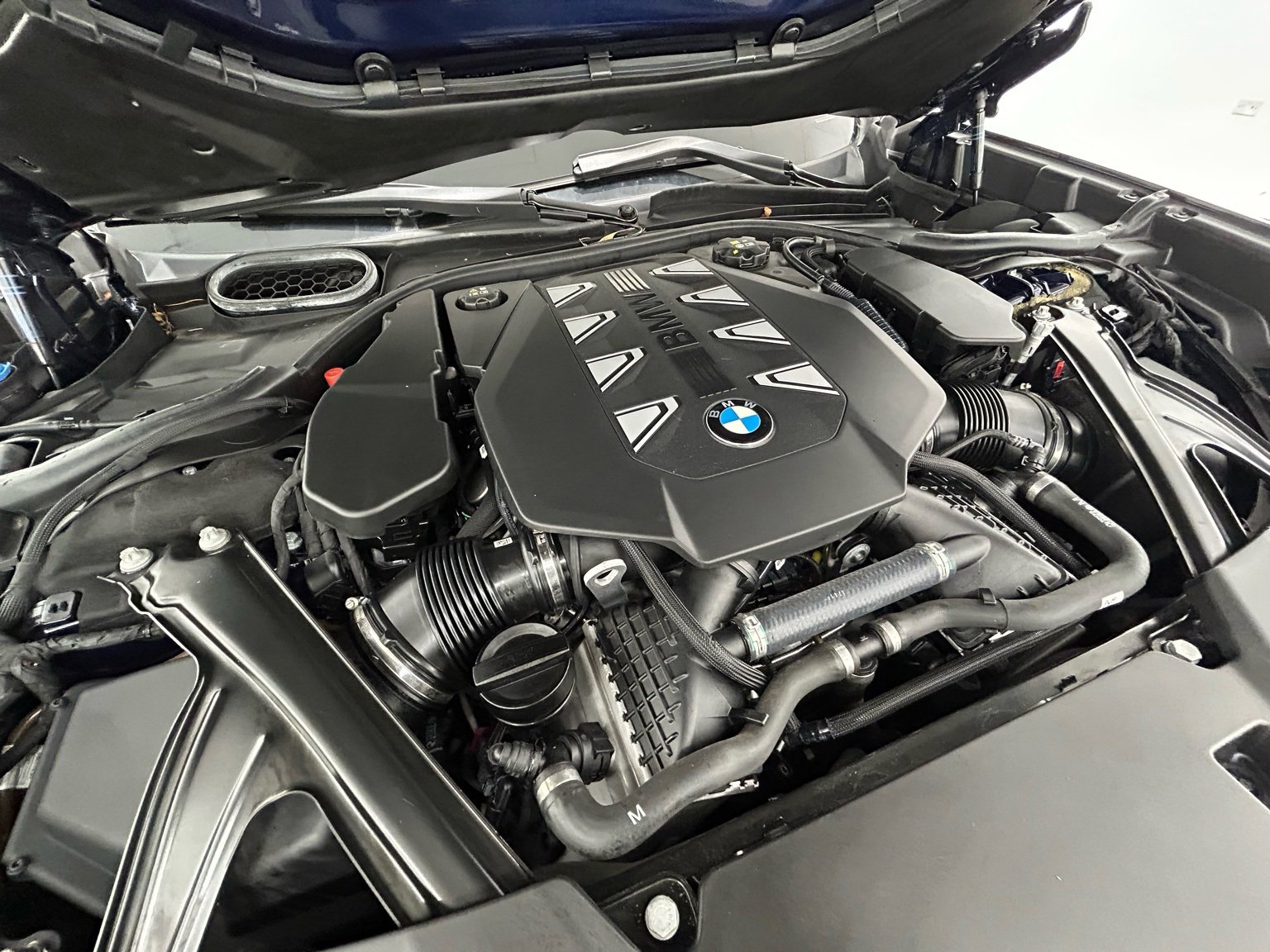 Used 2023 BMW 760i xDrive image 43