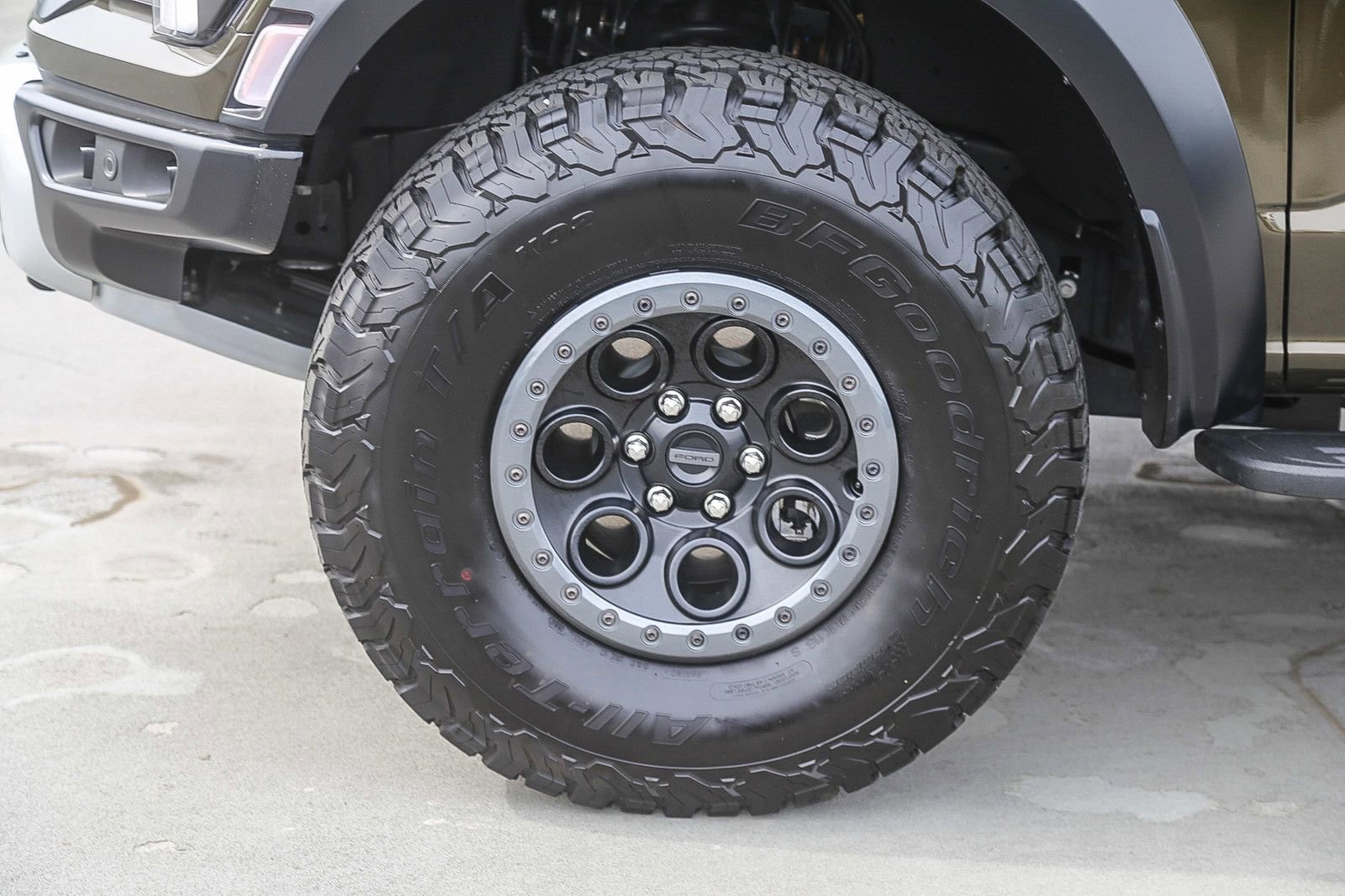 Used 2025 Ford F150 Raptor image 9