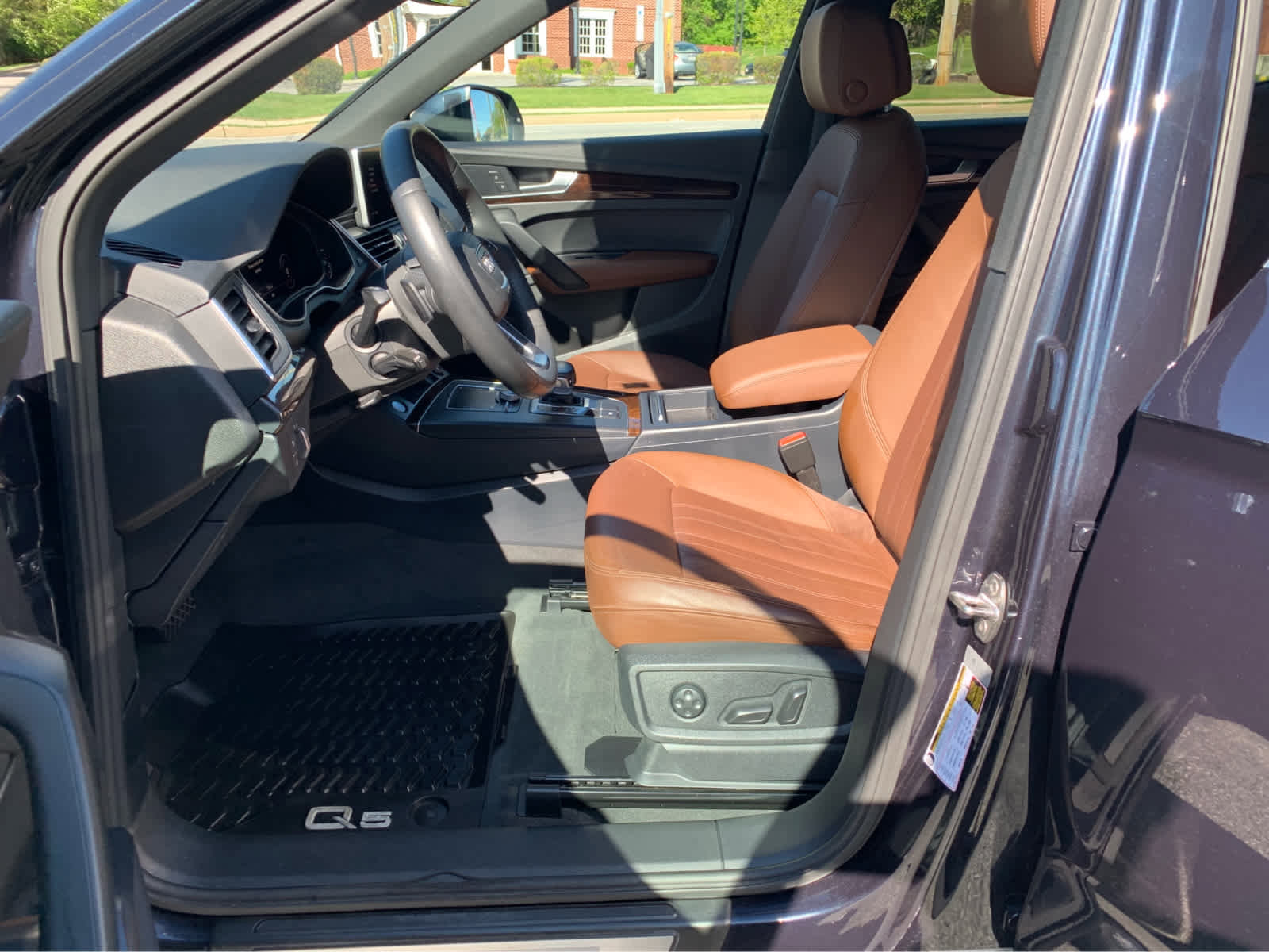 Used 2018 Audi Q5 2.0T Premium Plus w/ Premium Plus Package AWD/4WD image 10