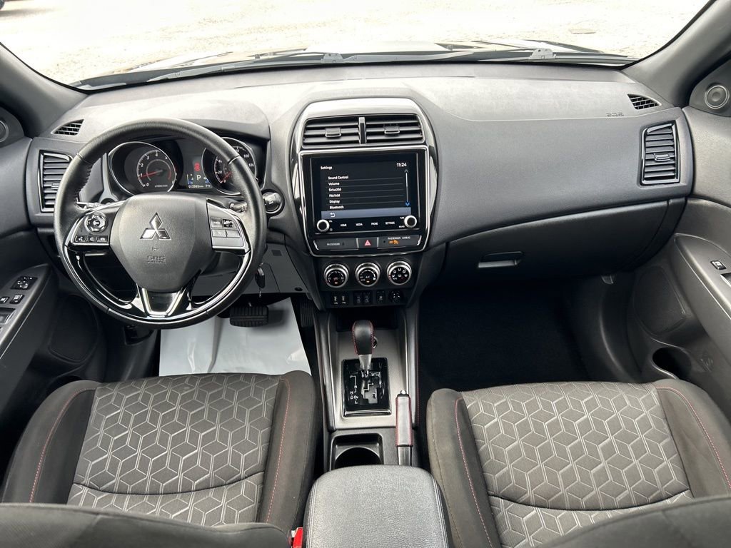 Used 2025 Mitsubishi Outlander Sport SE image 31