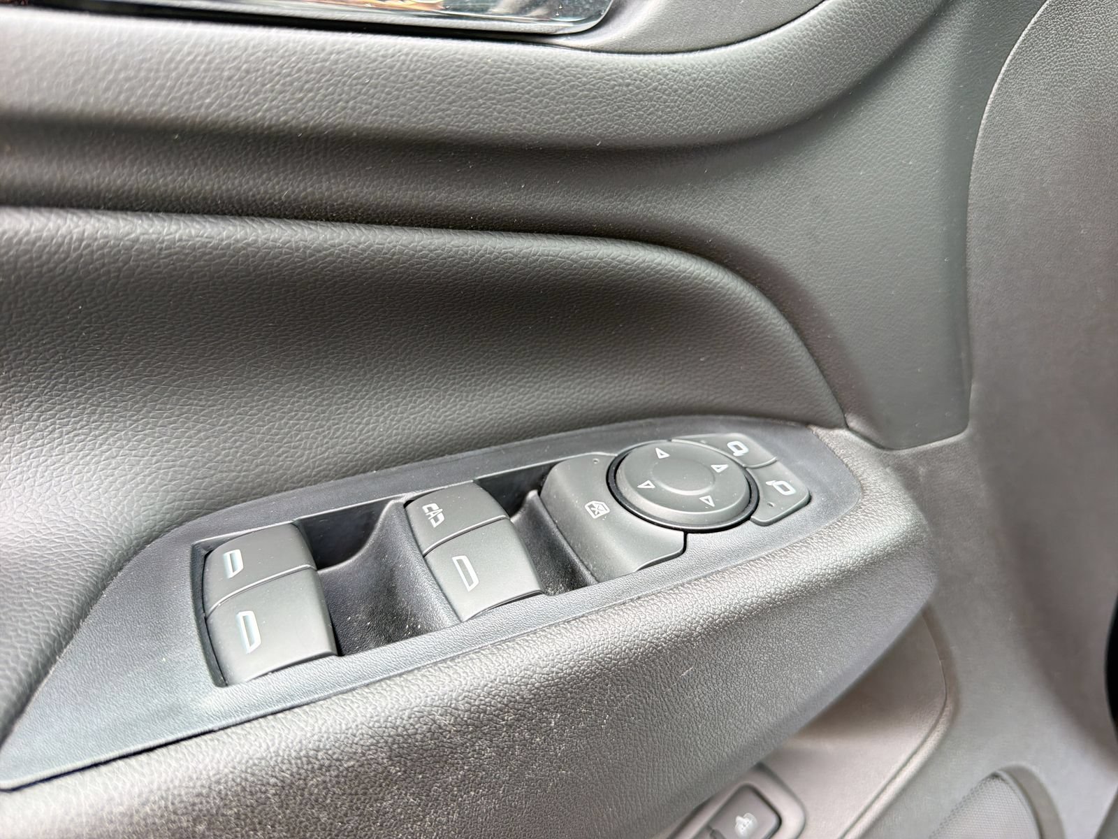 Used 2019 Chevrolet Equinox Premier FWD image 20