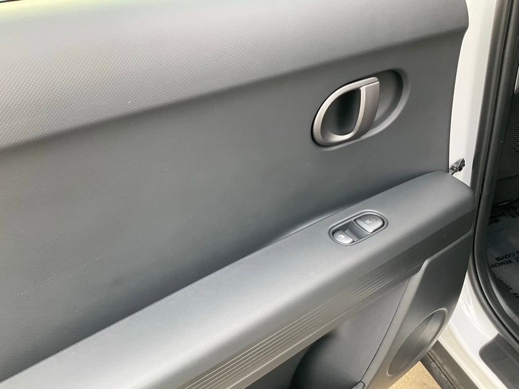 Used 2025 Hyundai Ioniq 5 SEL image 34