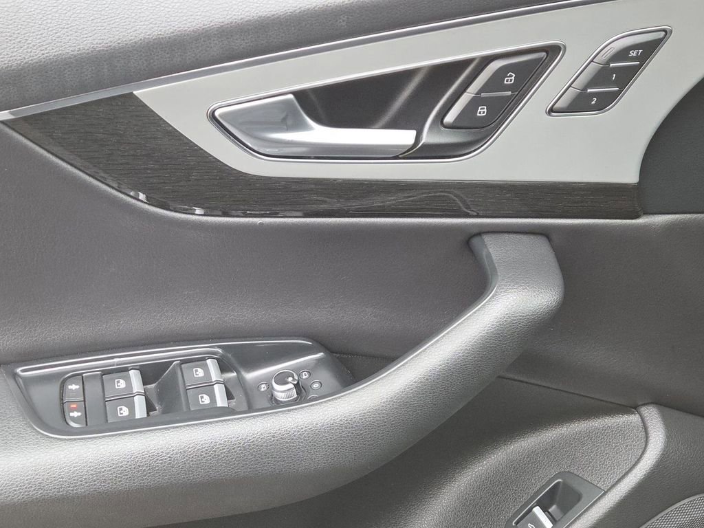 Used 2018 Audi Q7 2.0T Premium image 28