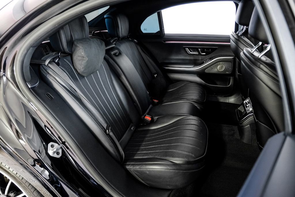 Used 2022 Mercedes-Benz S 580 4MATIC Sedan w/ AMG Line Package image 33