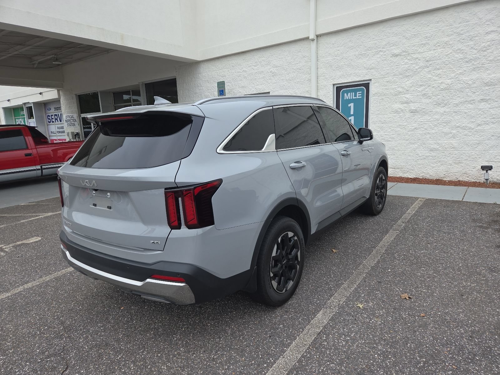 Used 2024 Kia Sorento S w/ Panoramic Sunroof Package AWD/4WD image 5