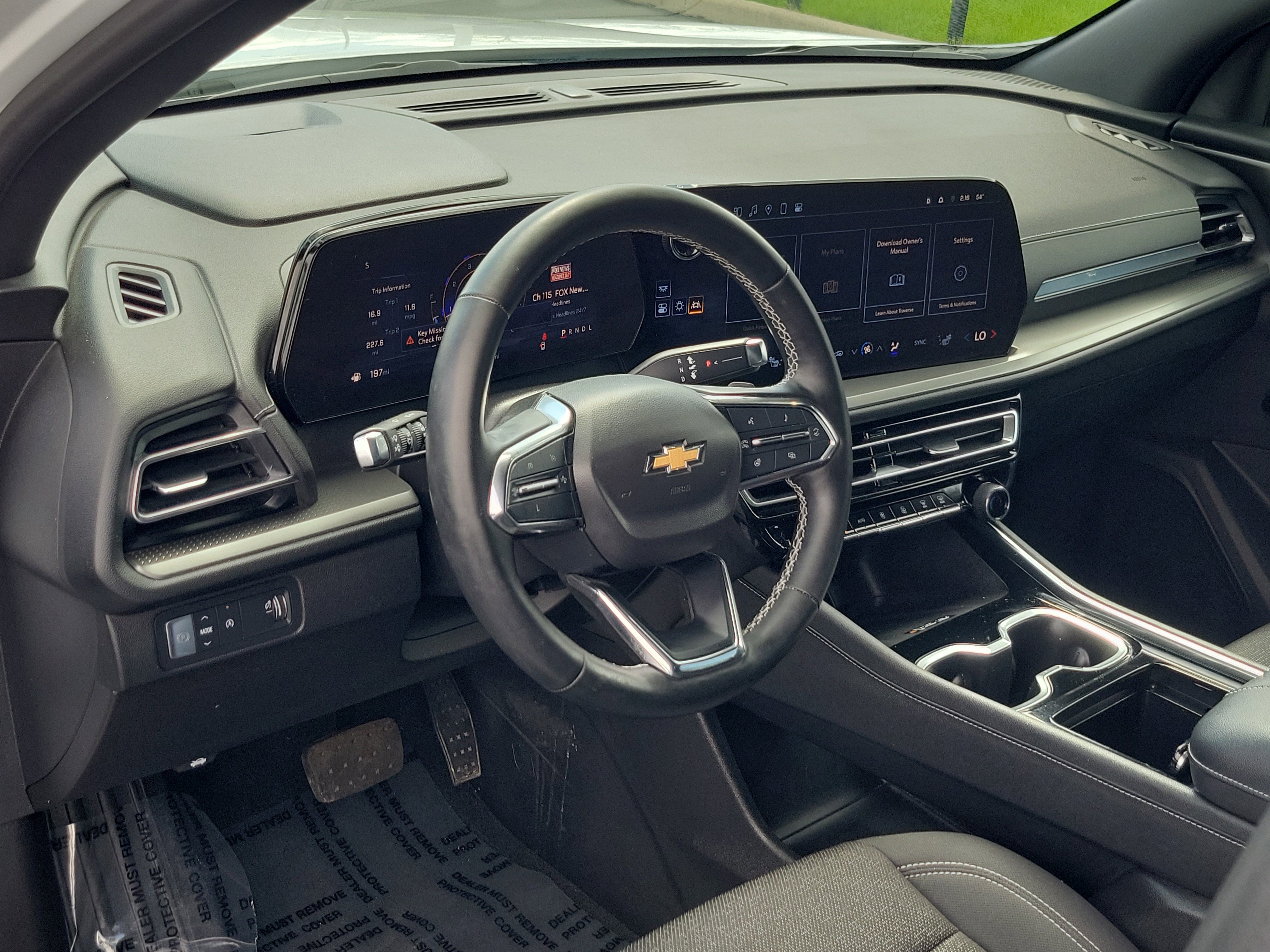 Used 2024 Chevrolet Traverse LT image 20