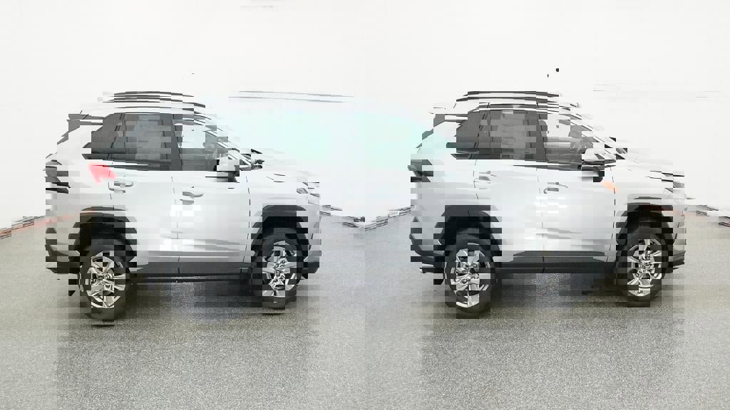 New 2025 Toyota RAV4 XLE image 29