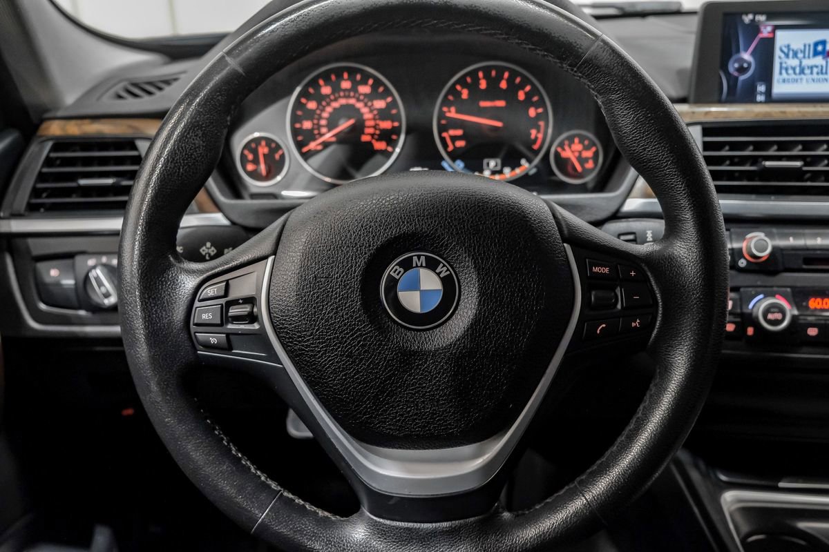 Used 2015 BMW 328i xDrive Sedan AWD/4WD image 13