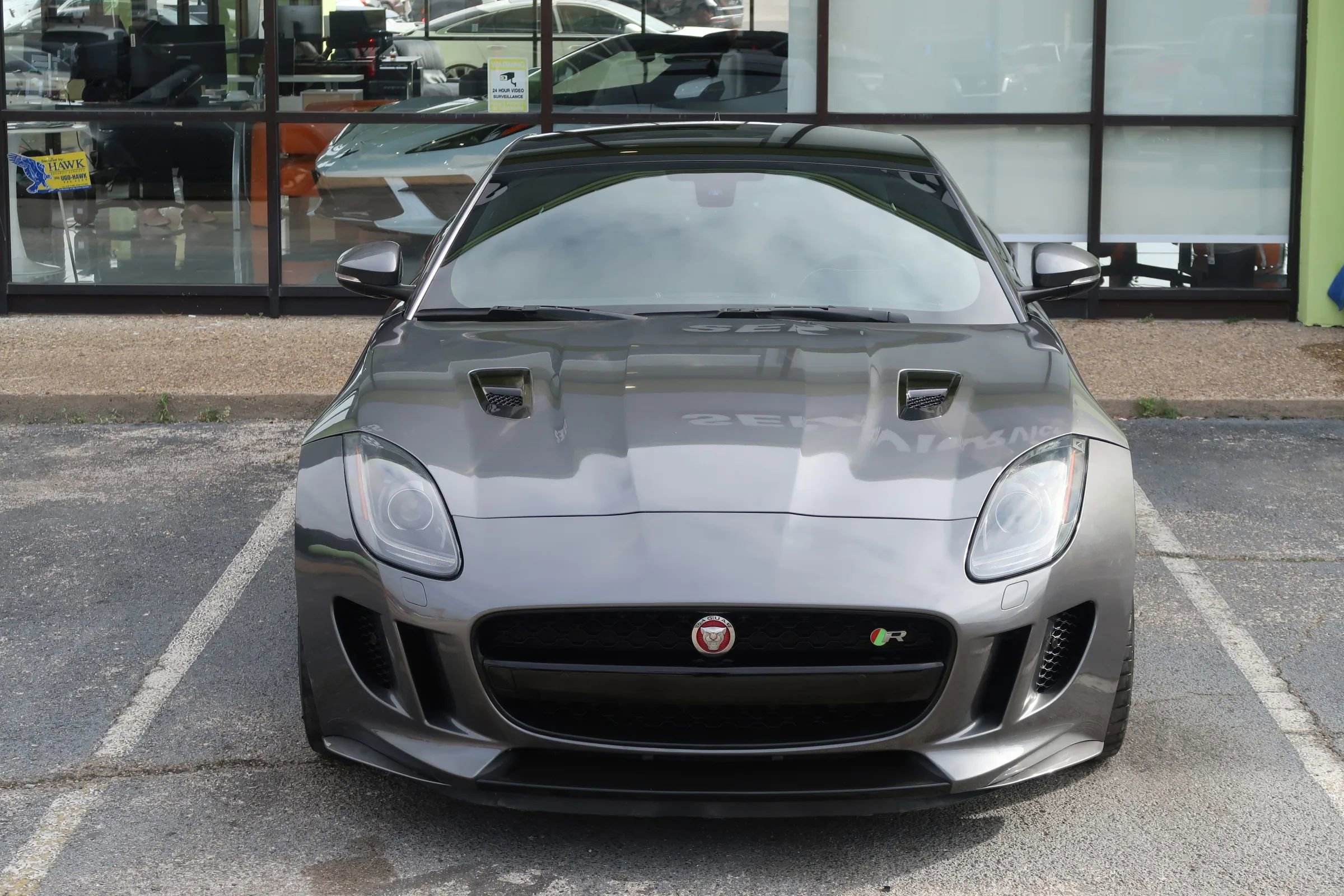 Used 2016 Jaguar F-TYPE R image 4