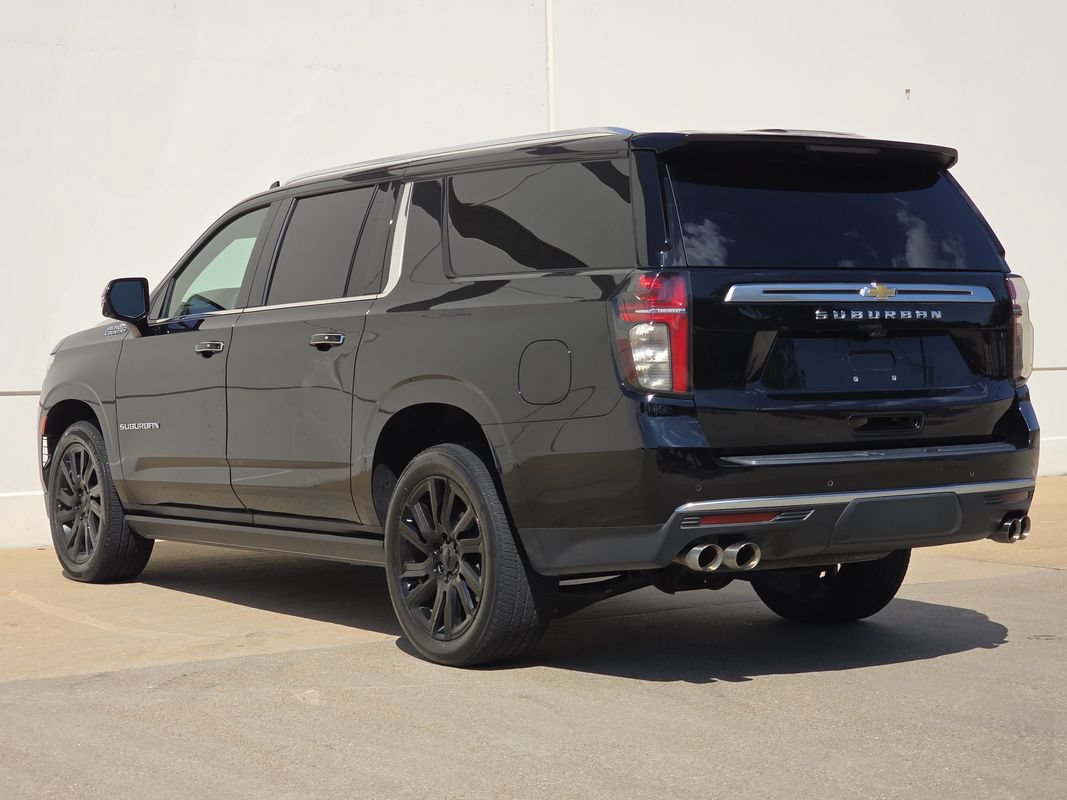 Used 2021 Chevrolet Suburban High Country RWD image 3