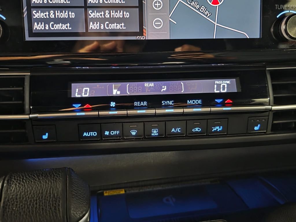 Used 2021 Toyota Sienna XSE image 22