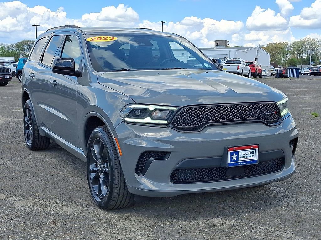 Used 2023 Dodge Durango SXT Launch Edition w/ SXT Blacktop Group image 2