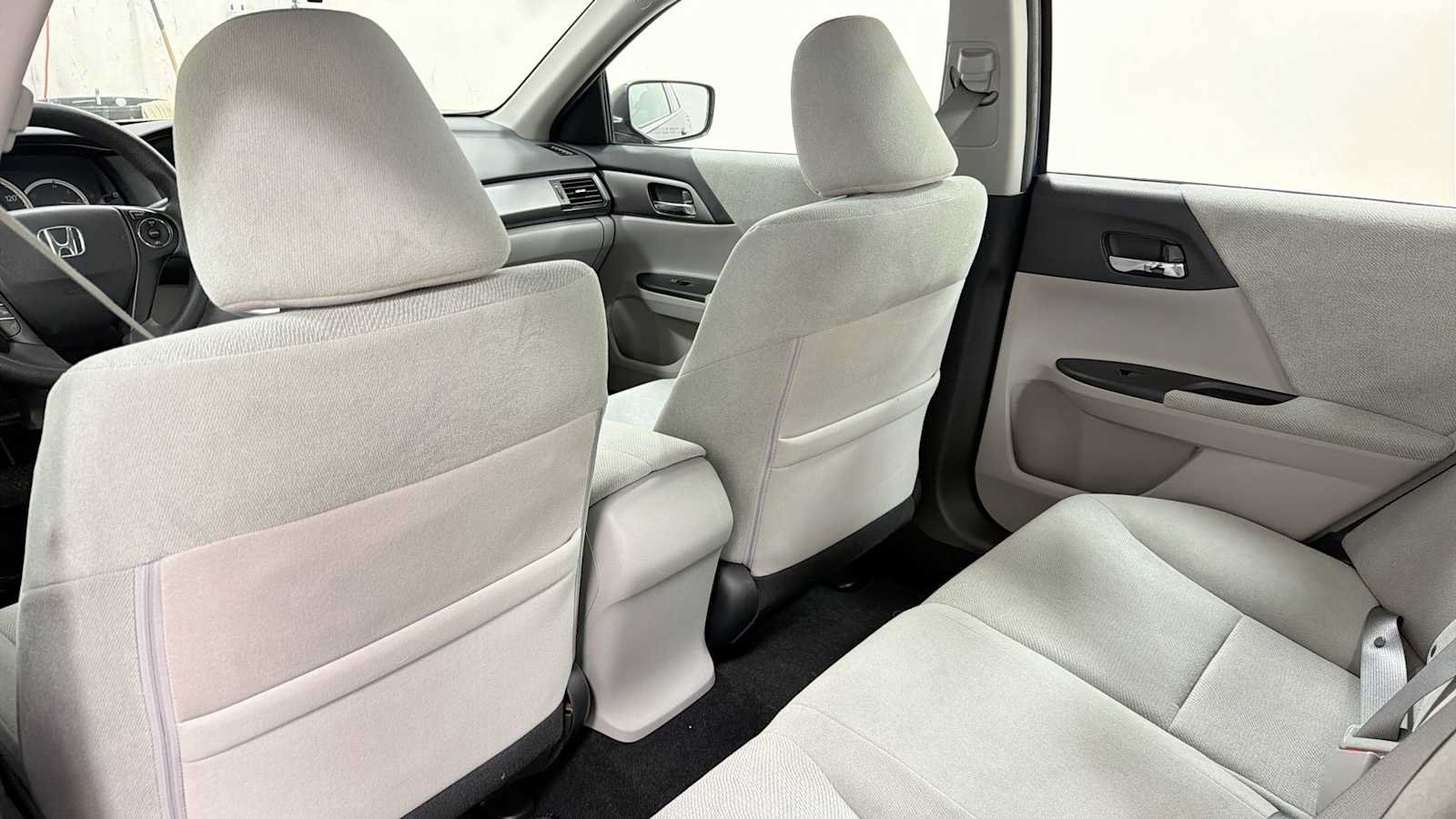 Used 2013 Honda Accord LX image 24