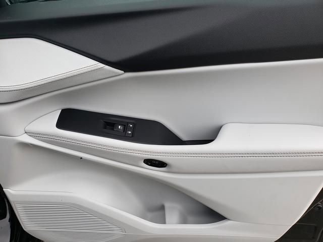 New 2026 Jeep Cherokee Limited image 17