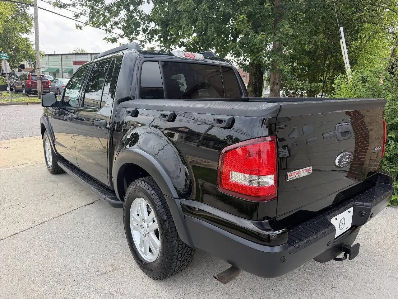 Used 2009 Ford Explorer Sport Trac XLT AWD/4WD image 11