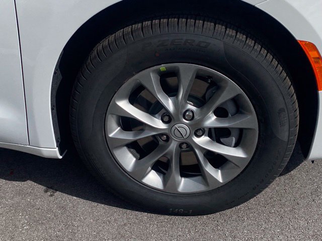 New 2026 Chrysler Pacifica Limited AWD/4WD image 11
