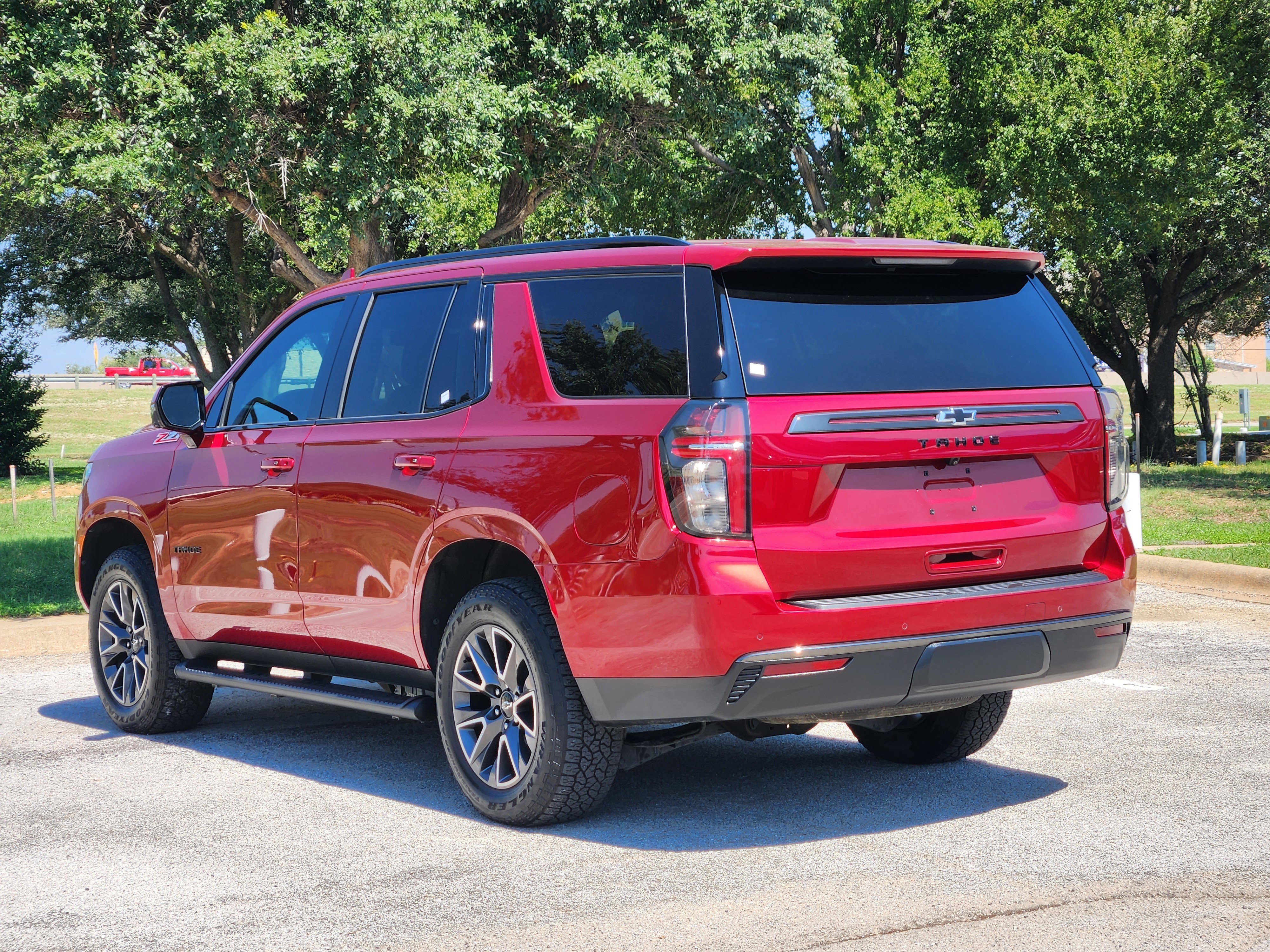 Certified 2022 Chevrolet Tahoe Z71 w/ Luxury Package image 5