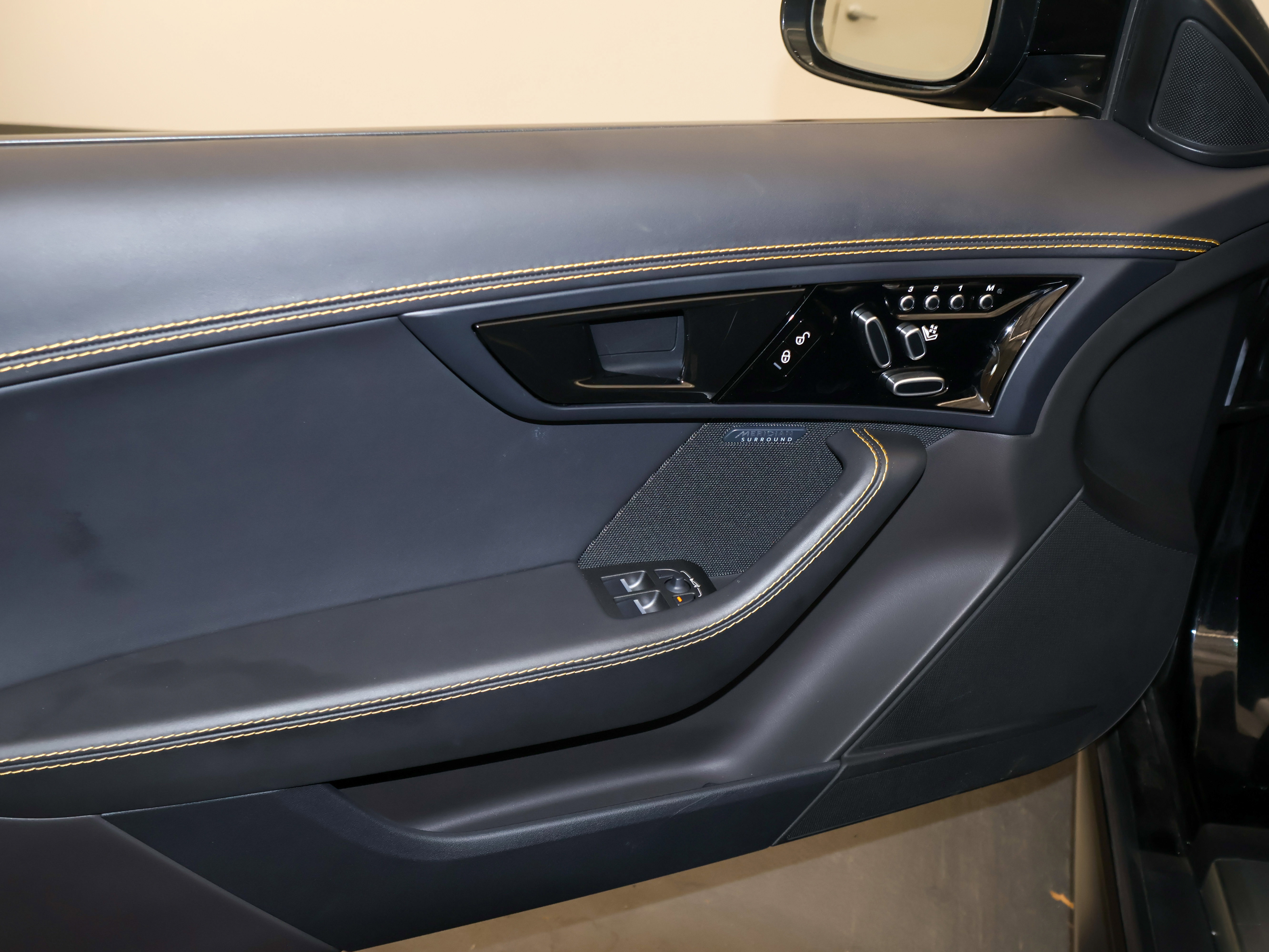 Used 2018 Jaguar F-TYPE 400 Sport image 19