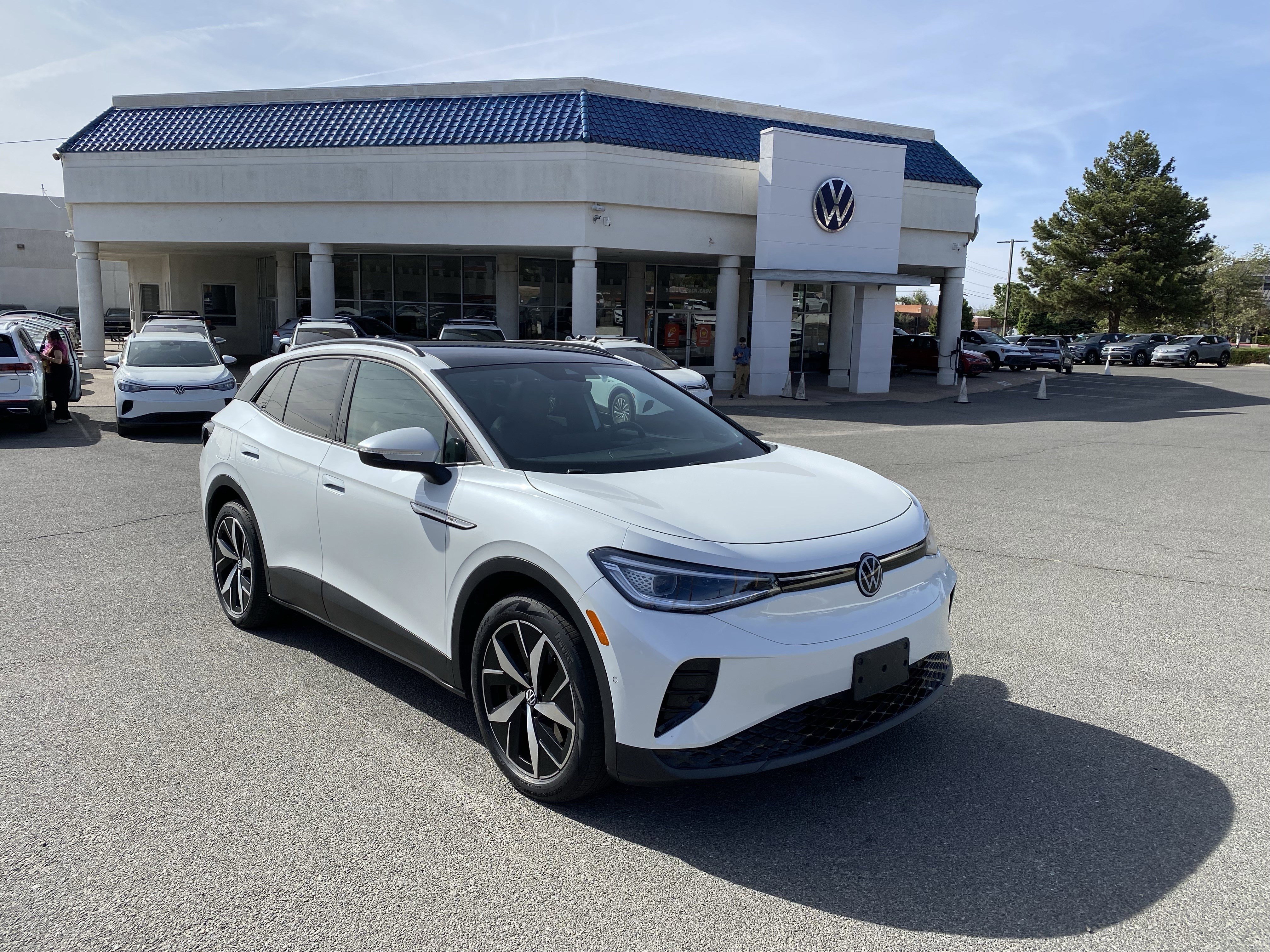 Used 2023 Volkswagen ID.4 Pro S image 2