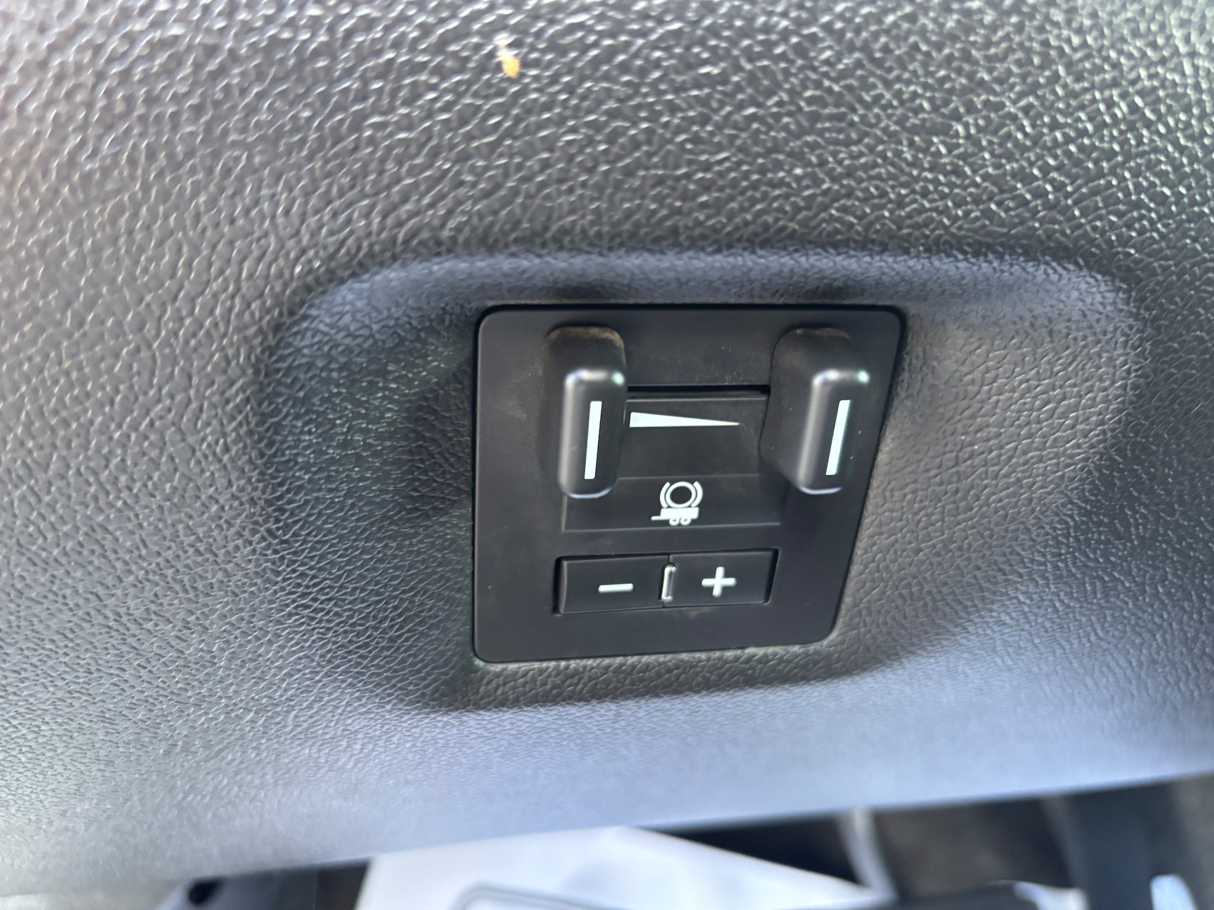 Used 2013 Chevrolet Tahoe LS AWD/4WD image 18